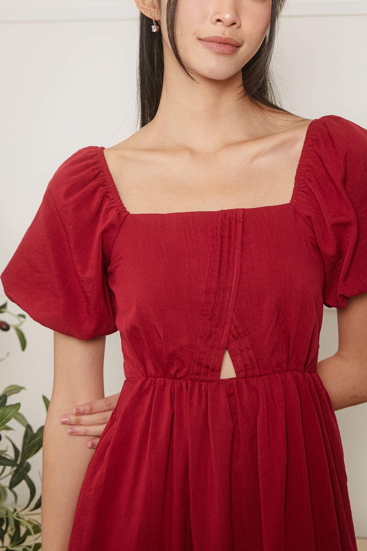 Origami Pleat Pouf Sleeve Dress in Red