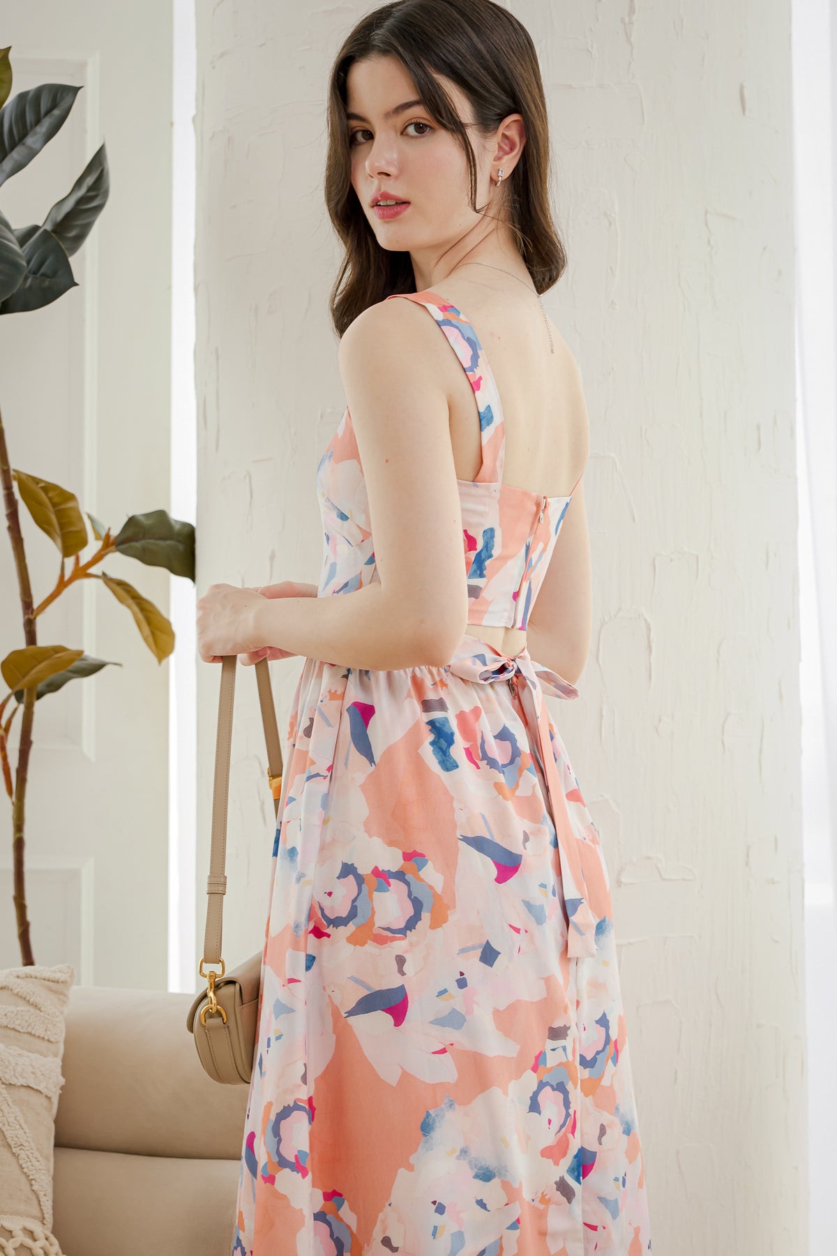 Colour Bloom Open-Back Dress in Apricot