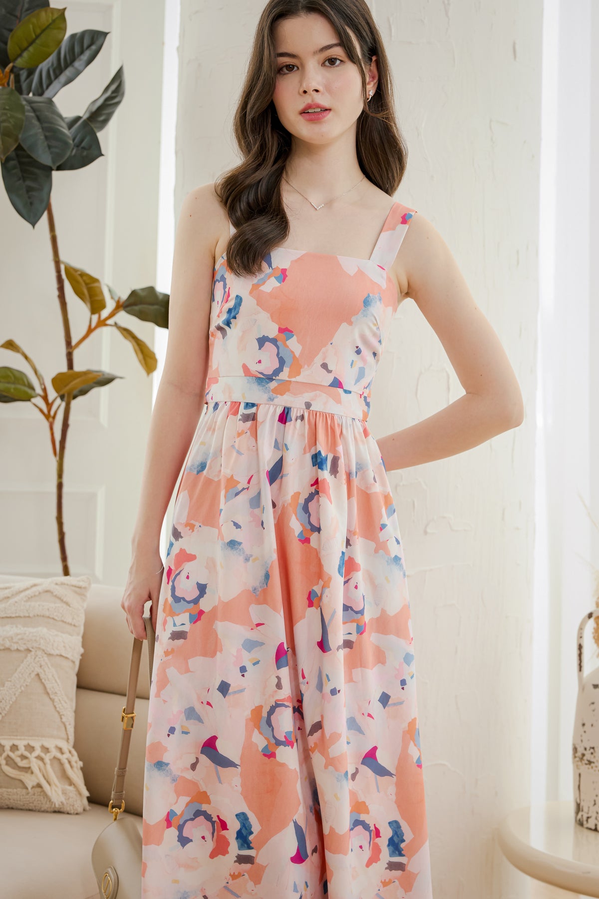 Colour Bloom Open-Back Dress in Apricot