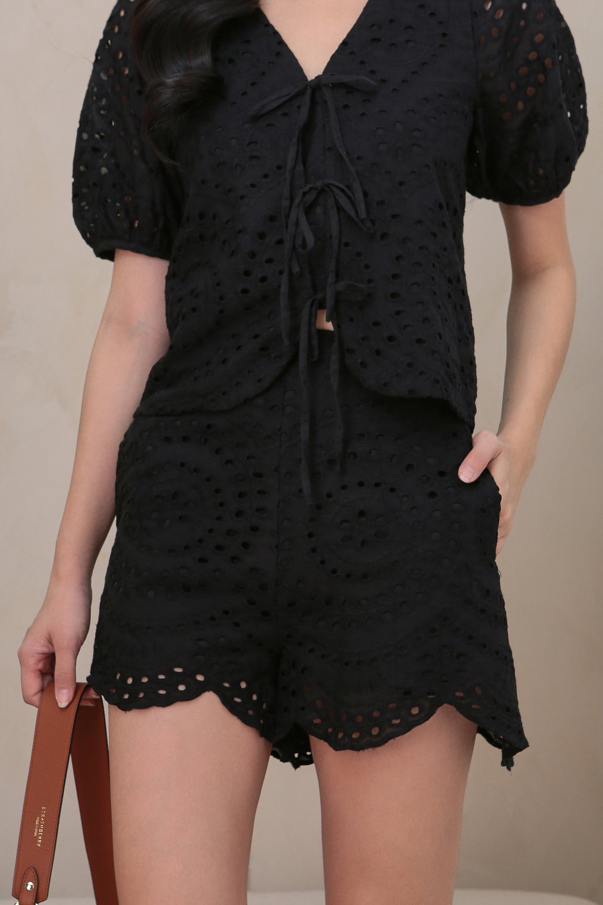 Eyelet Scallop Shorts in Black