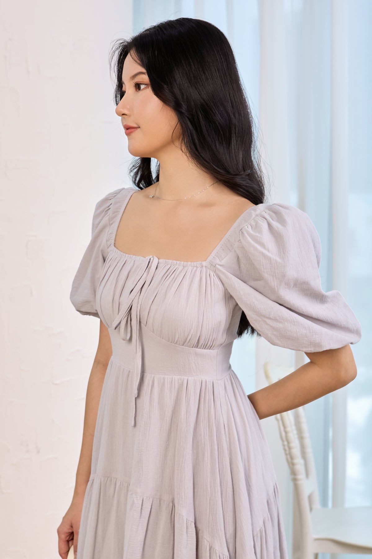 Lady Ribbon Pouf Sleeves Dress in Light Grey