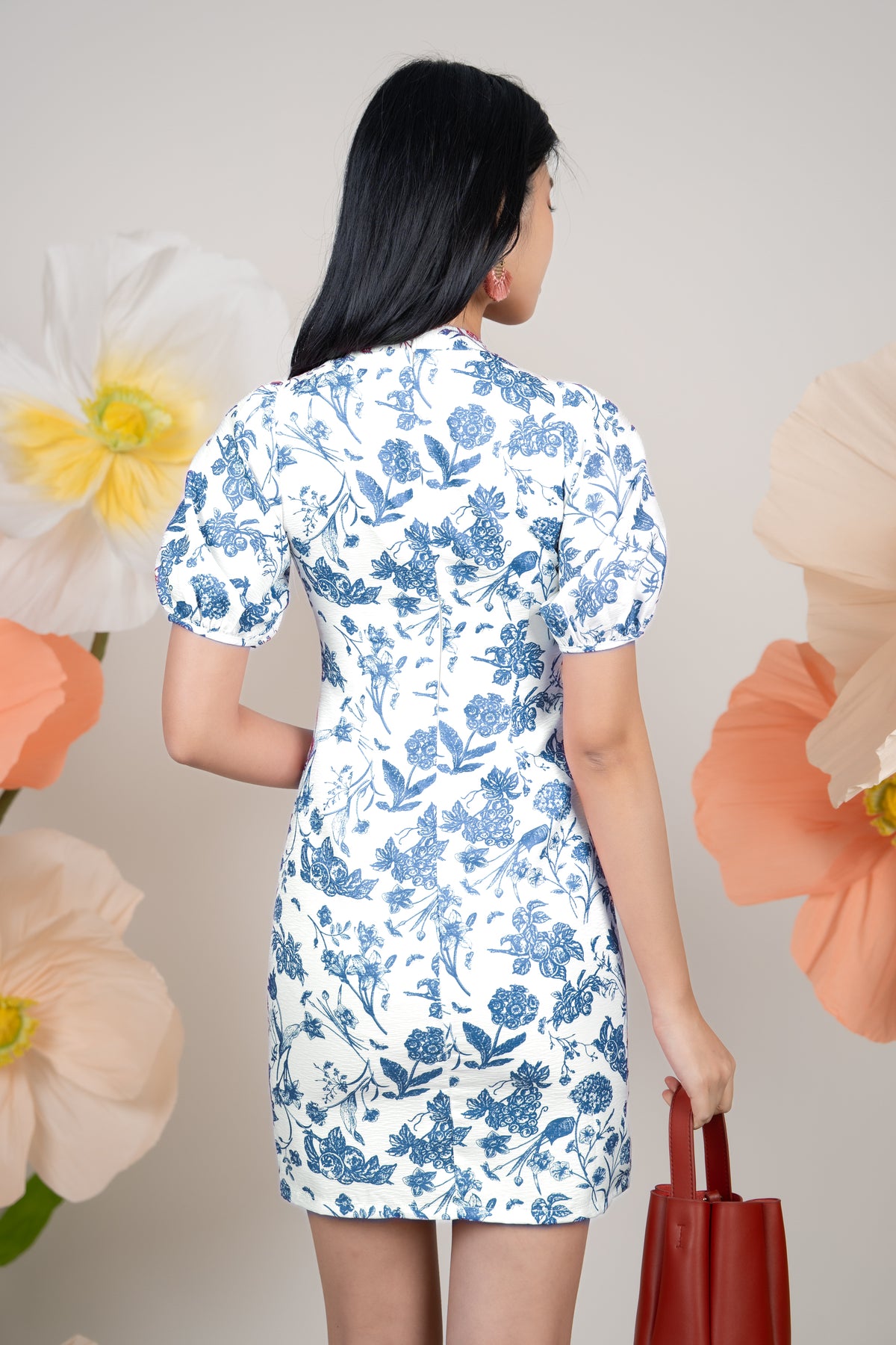 Leah Pearl Pouf Sleeves Cheongsam Dress in Navy Floral