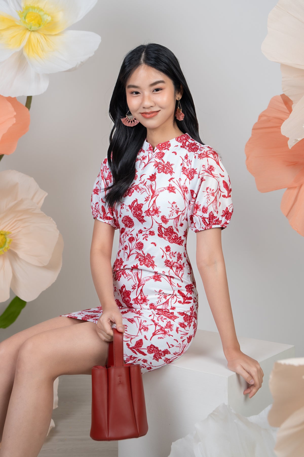 Leah Pearl Pouf Sleeves Cheongsam Dress in Red Floral