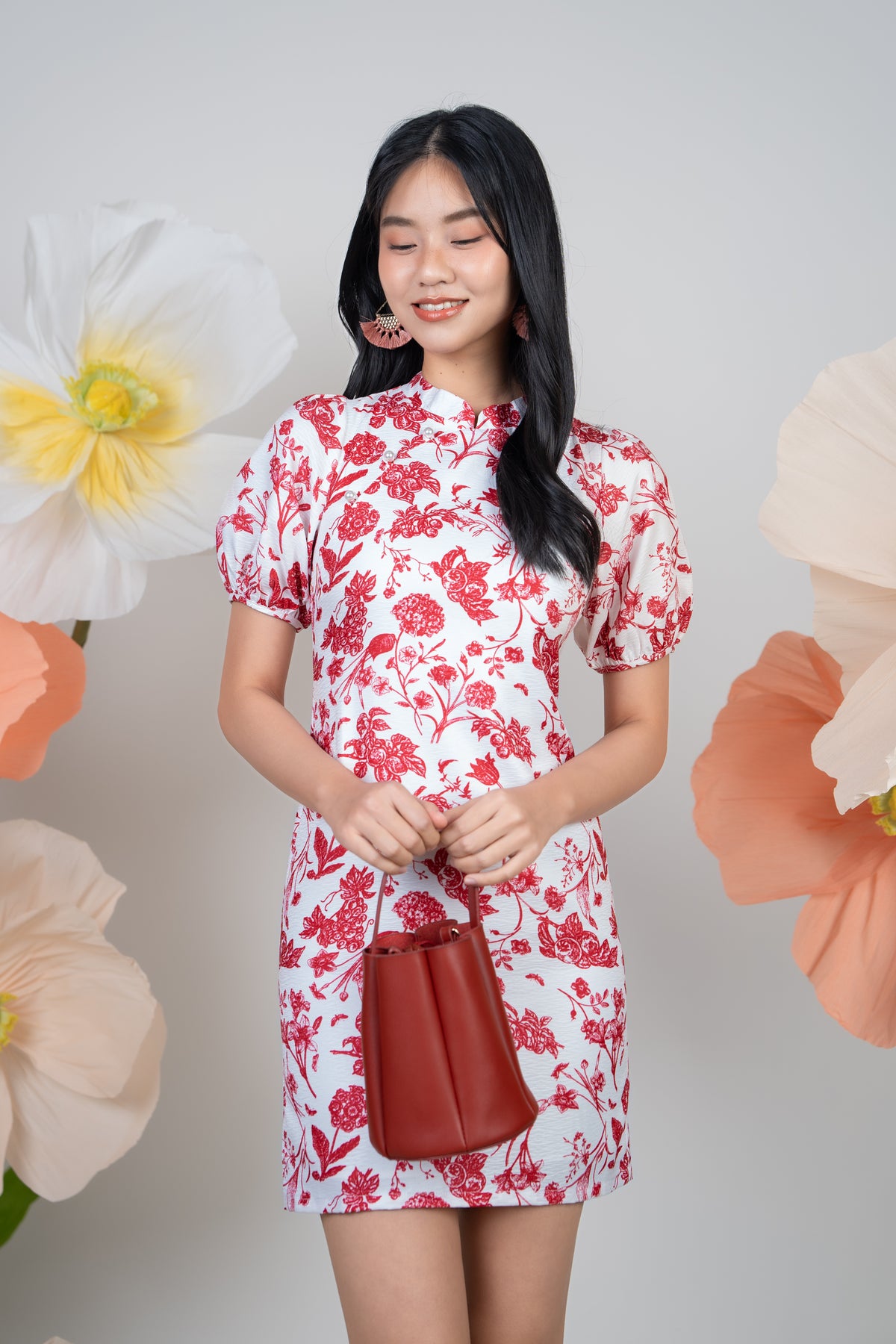 Leah Pearl Pouf Sleeves Cheongsam Dress in Red Floral