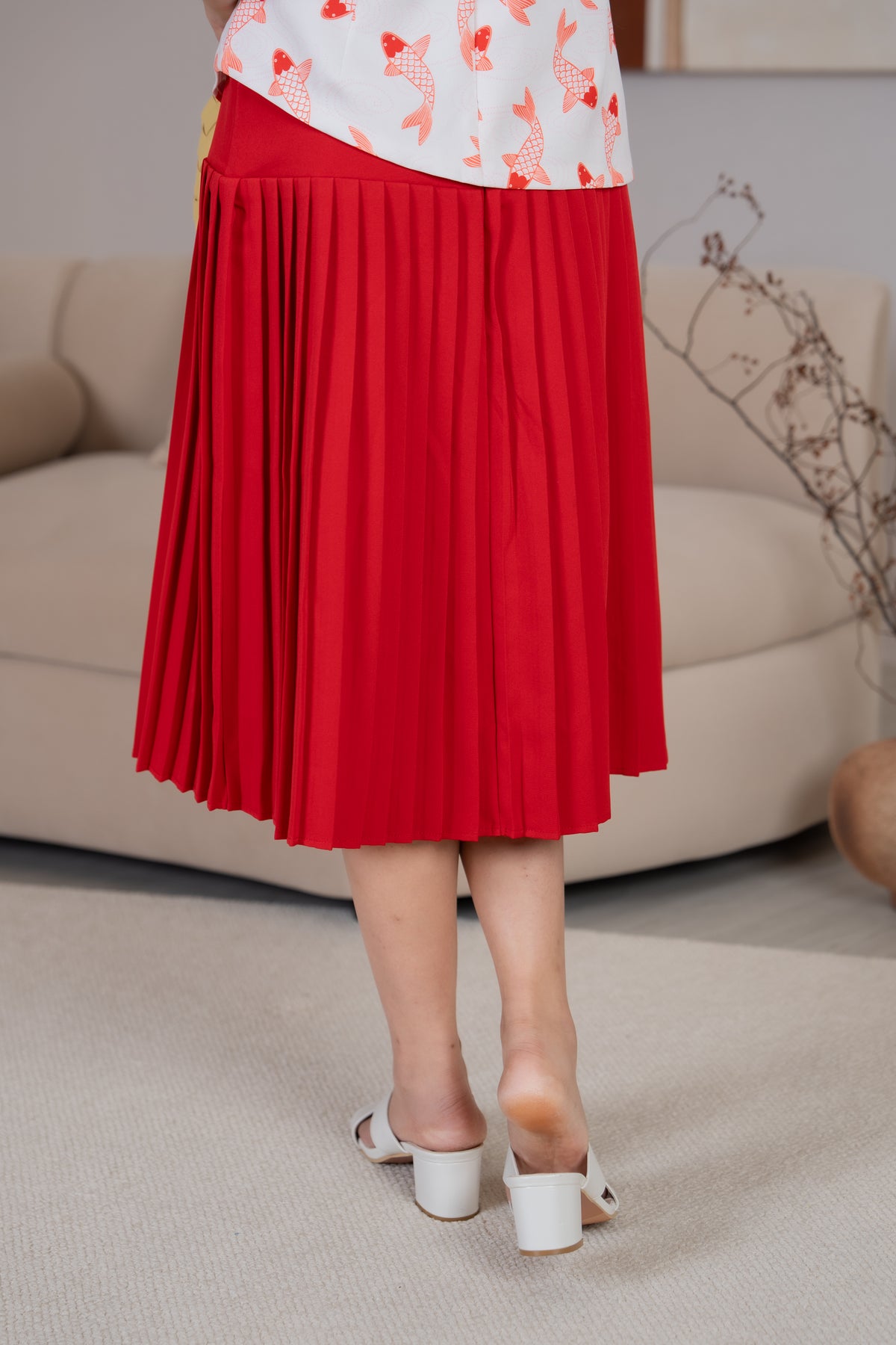 Rachelle Elastic Sides Pleated Skirt in Cherry Red