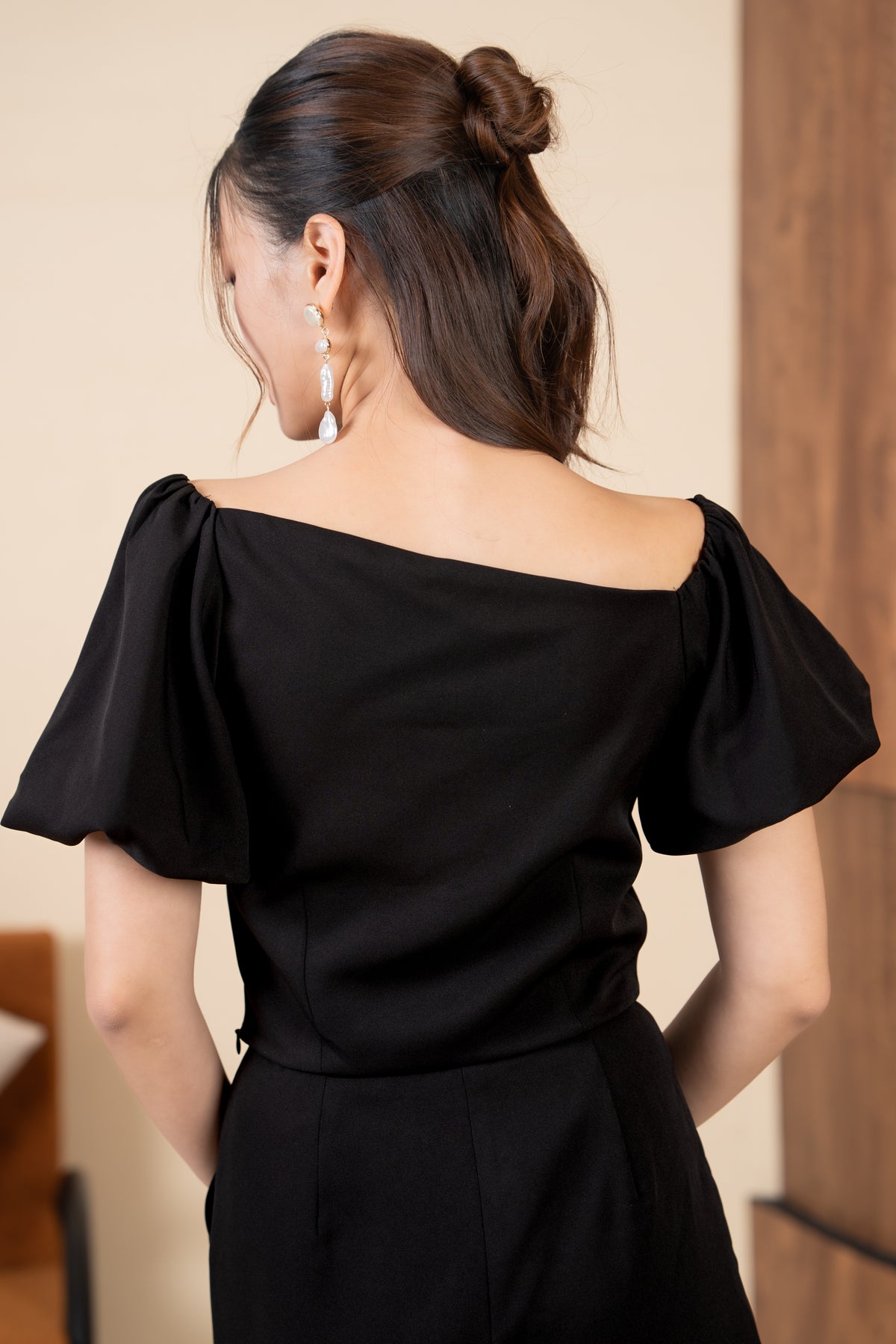 Sandra Pouf Sleeves Slanted Top in Black