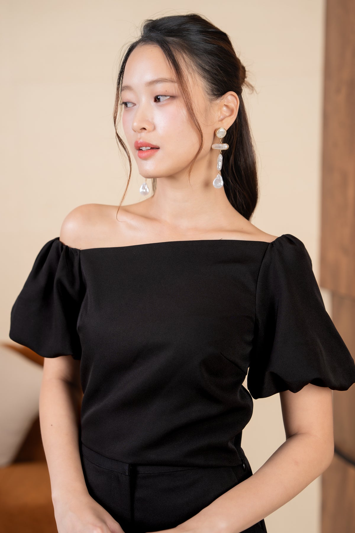 Sandra Pouf Sleeves Slanted Top in Black