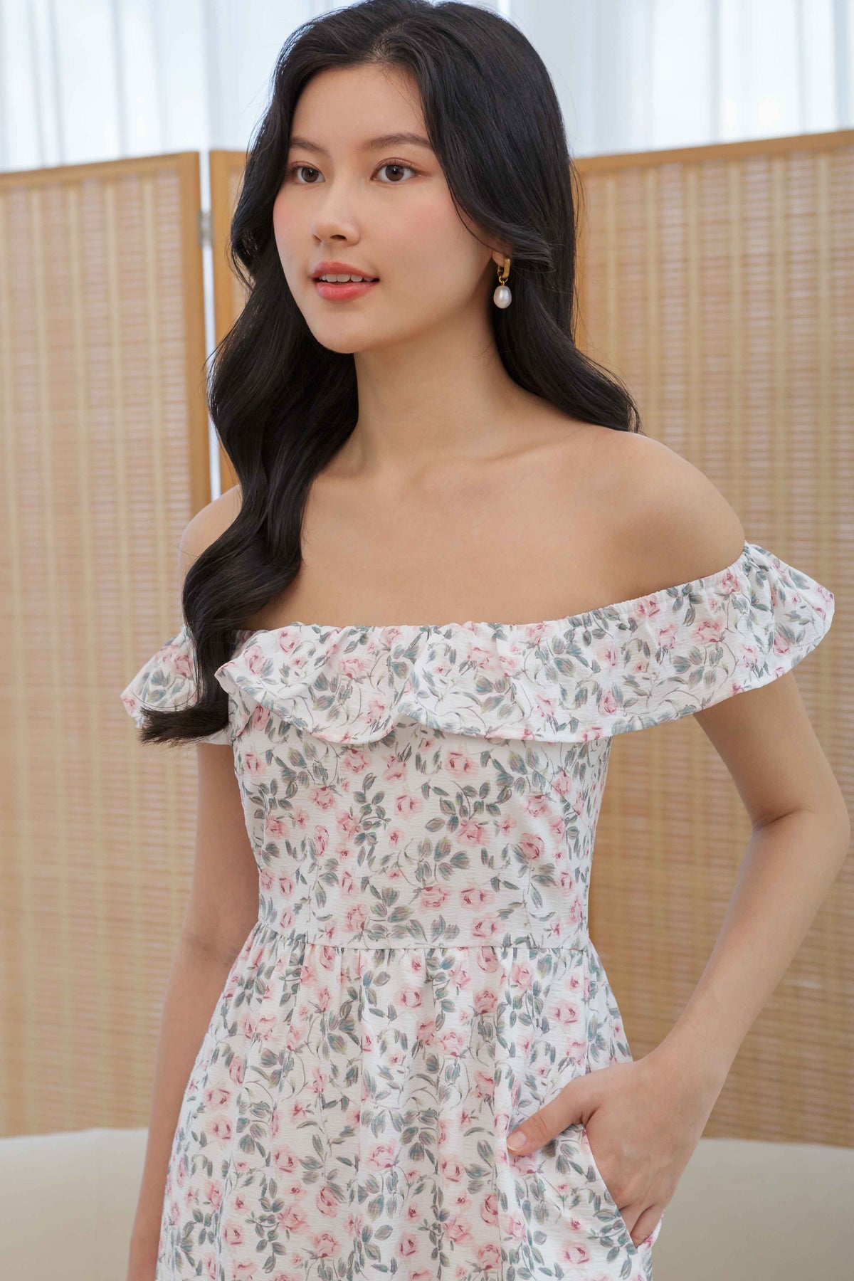 Ruffle Off Shoulder Drophem Dresss in White Floral